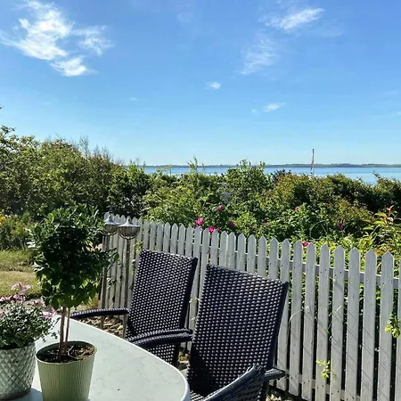 Summer House With Panoramic Views Of The Limfjord Lihme